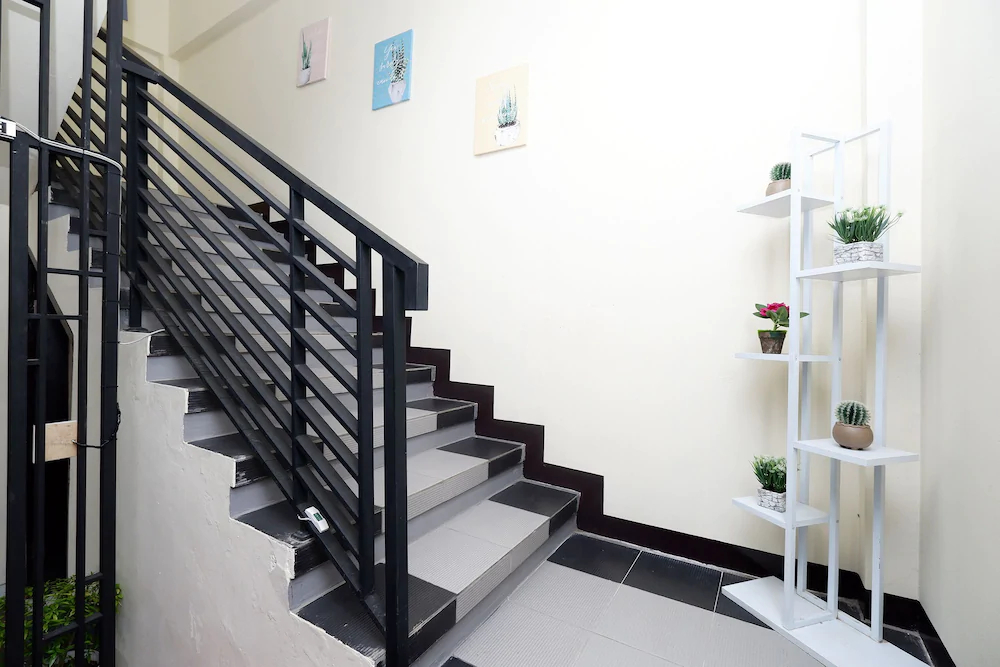 Harmonis by OYO Rooms