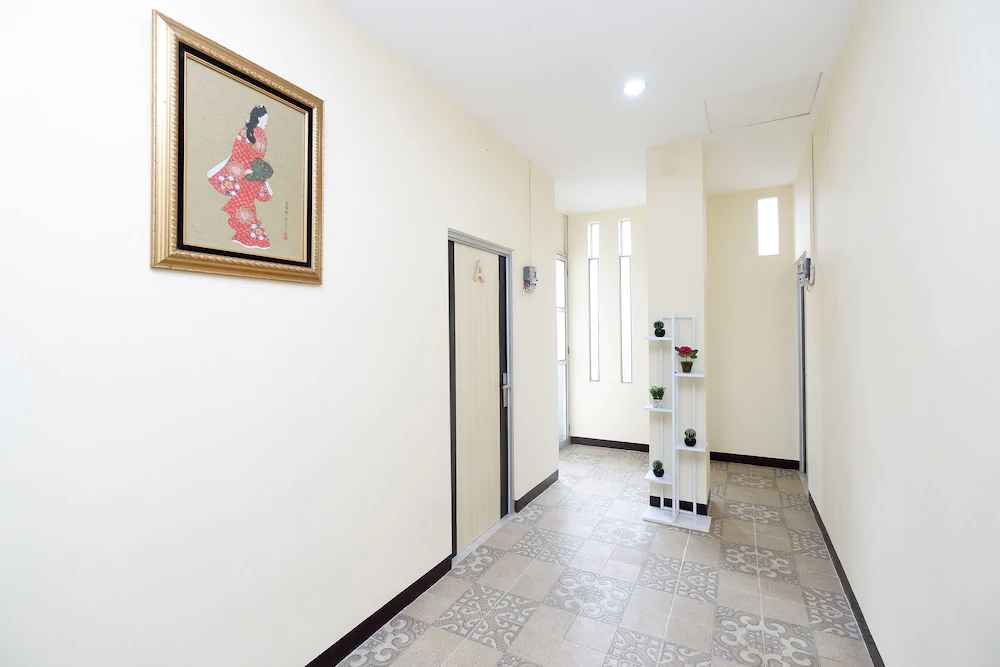 Harmonis by OYO Rooms