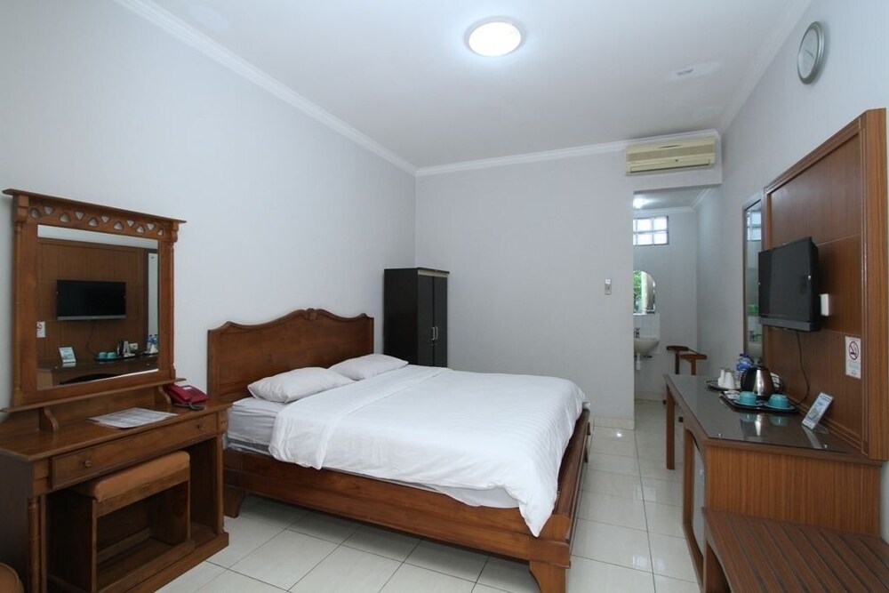Hotel Besar