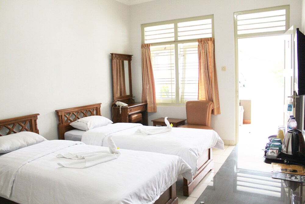 Hotel Besar