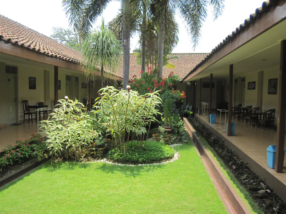 Hotel Besar