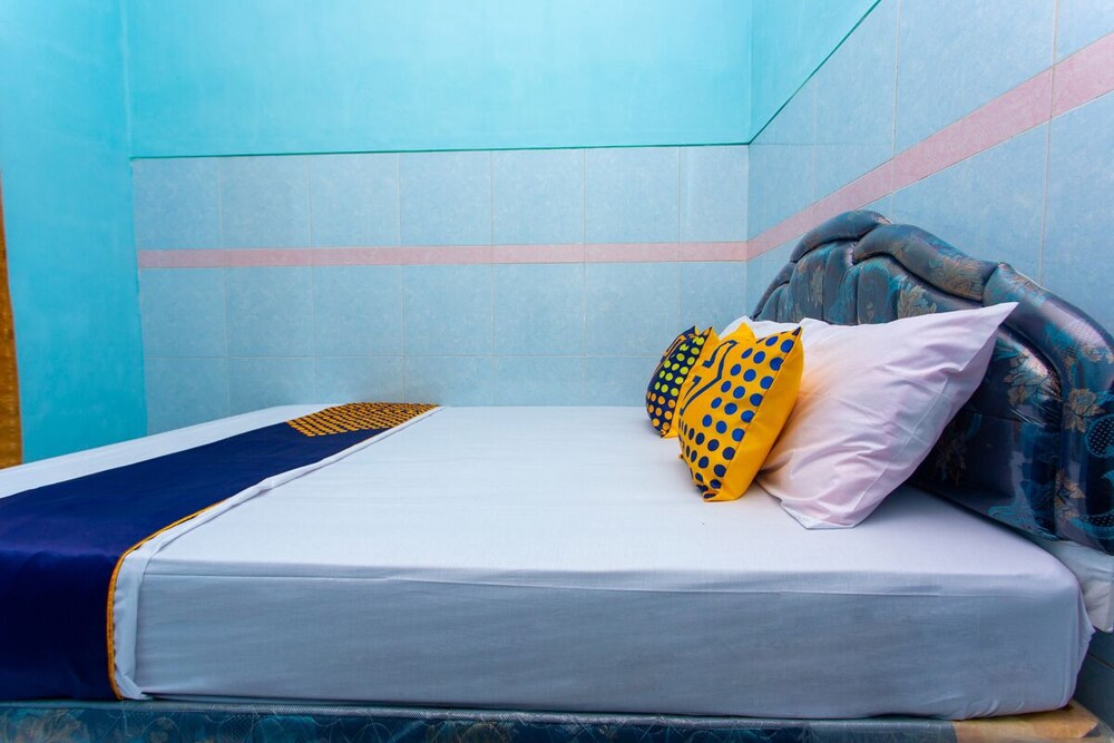 Hotel Budi by OYO Rooms