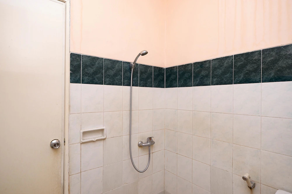 Hotel Wijaya by OYO Rooms