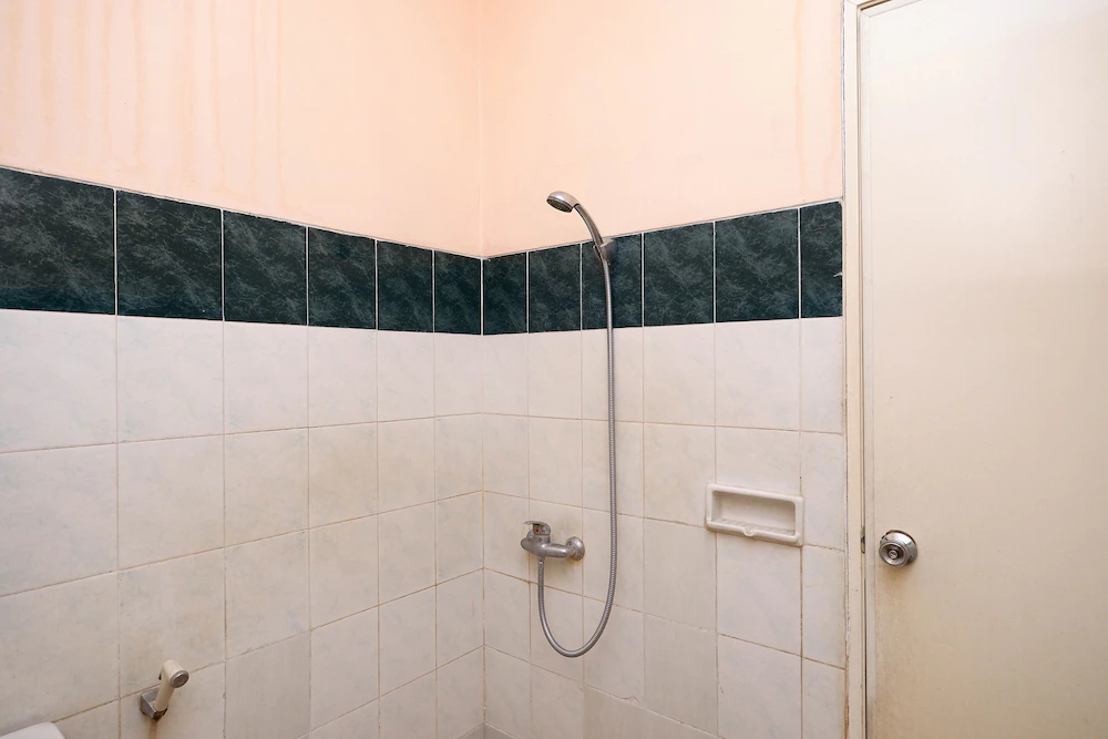 Hotel Wijaya by OYO Rooms