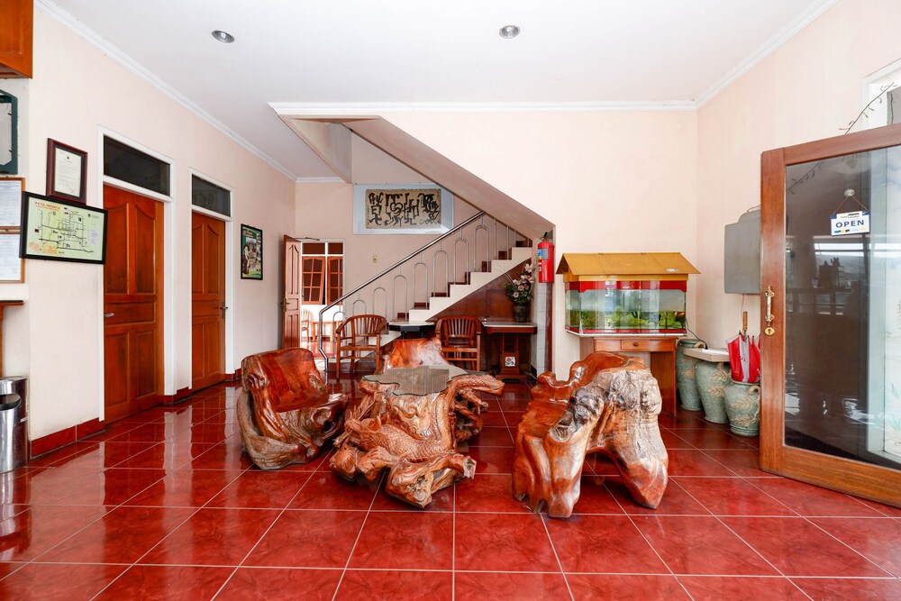 Hotel Wijaya by OYO Rooms