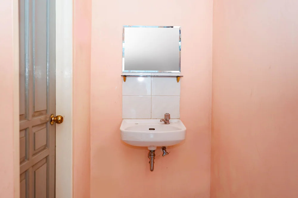 Hotel Wijaya by OYO Rooms