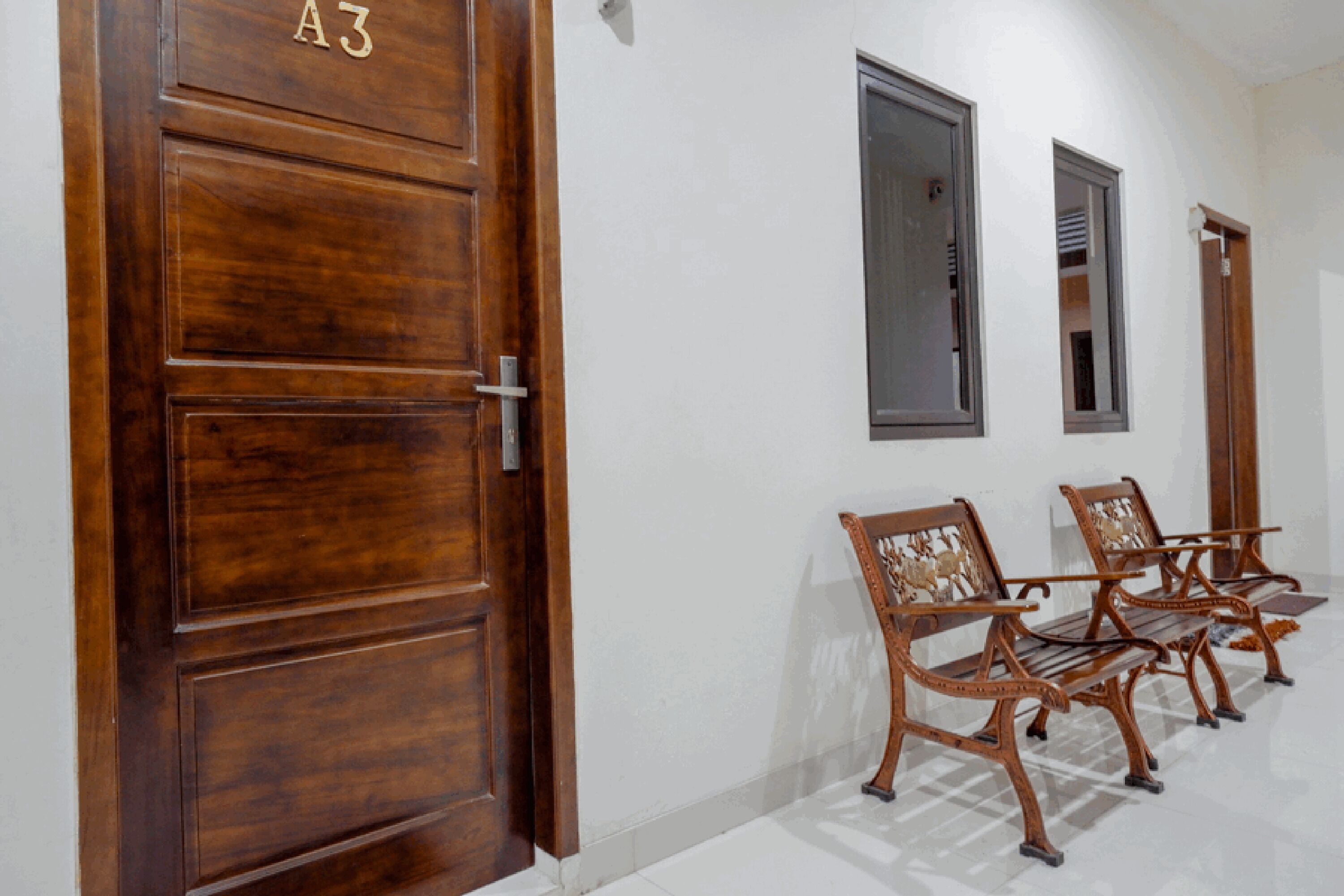 RedDoorz near Living Plaza Purwokerto