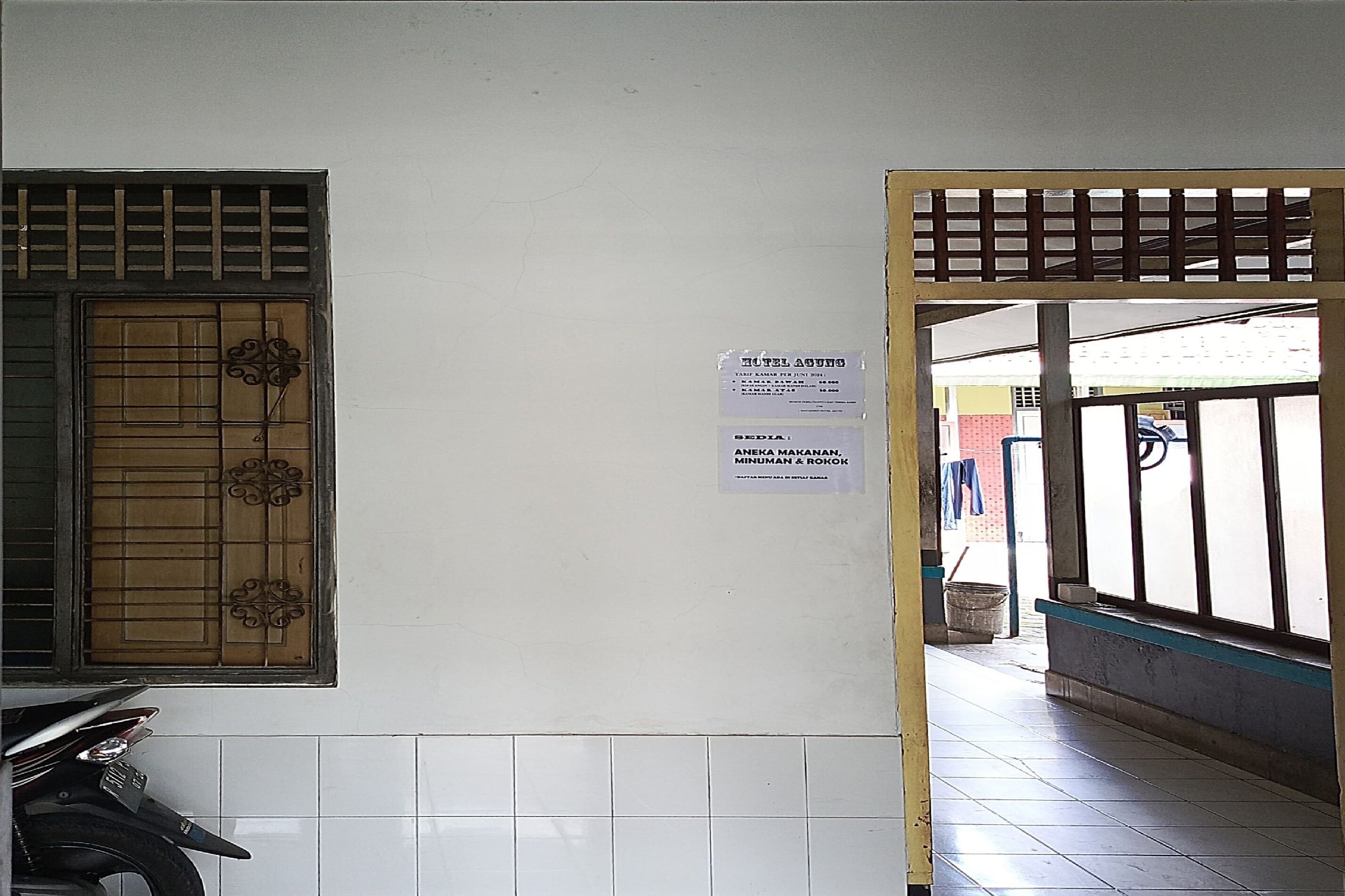 Spot On 94085 Hotel Agung