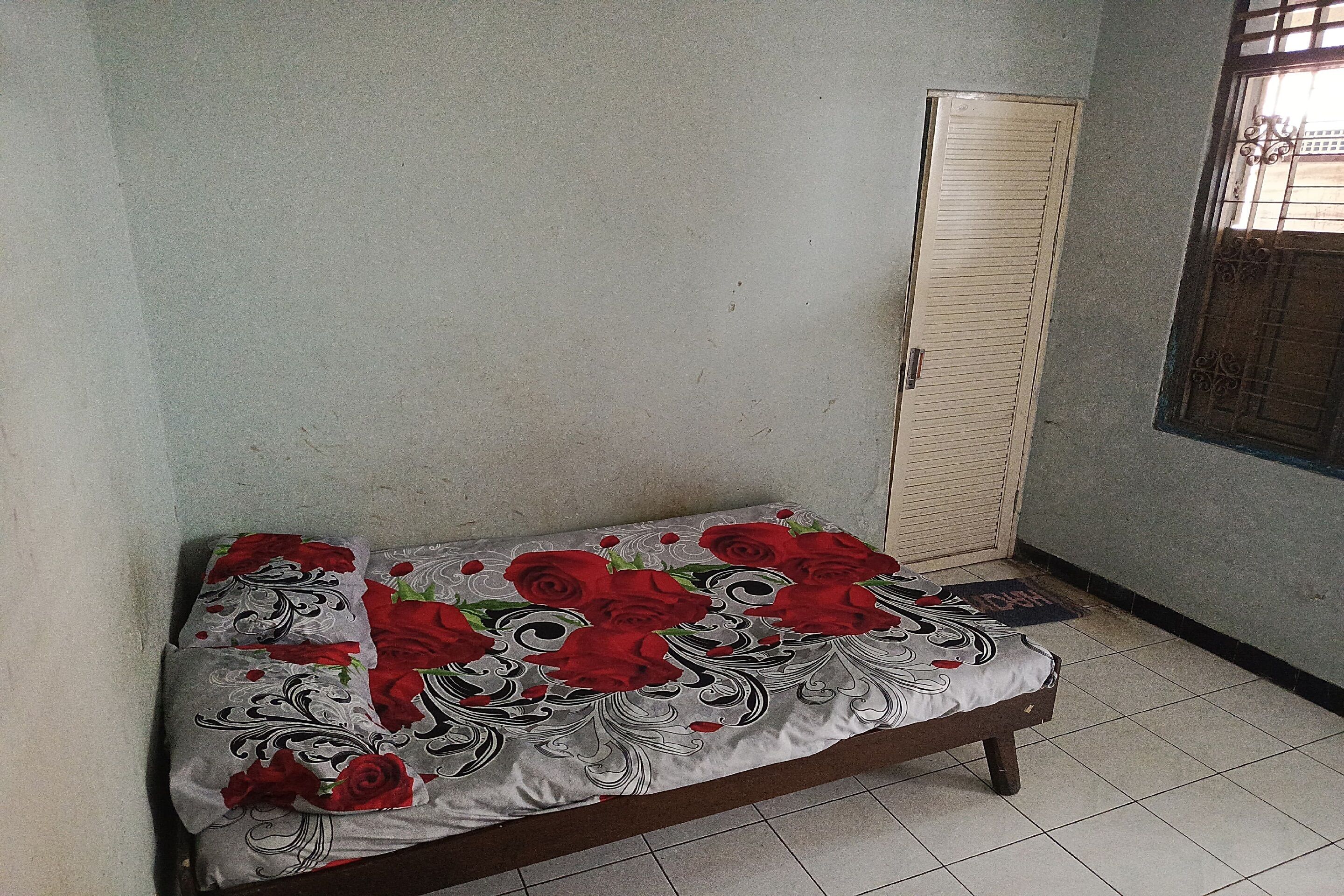 Spot On 94085 Hotel Agung