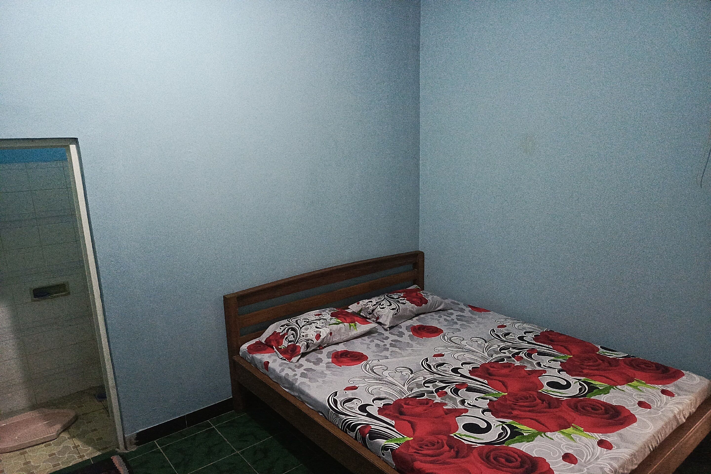 Spot On 94085 Hotel Agung