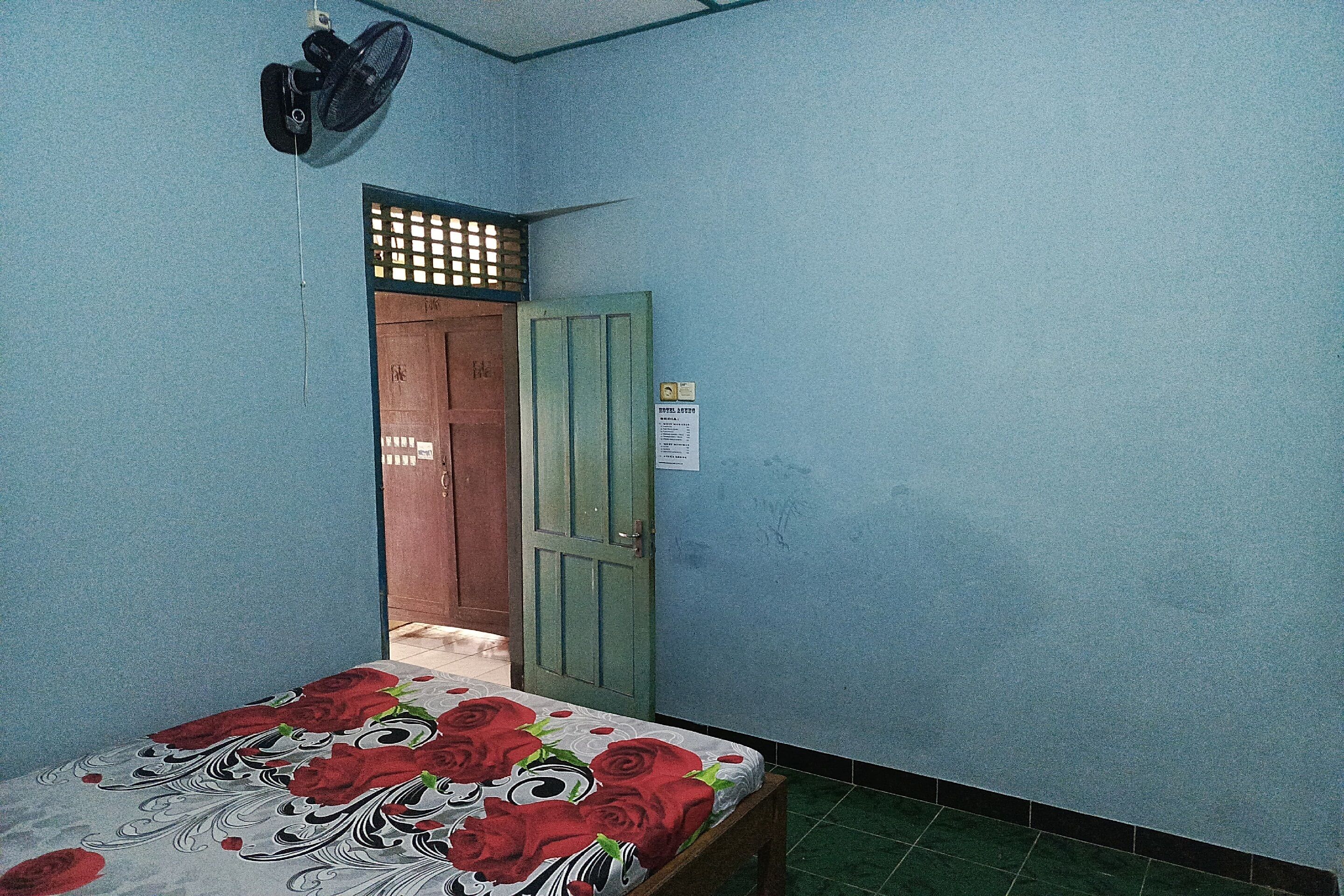 Spot On 94085 Hotel Agung