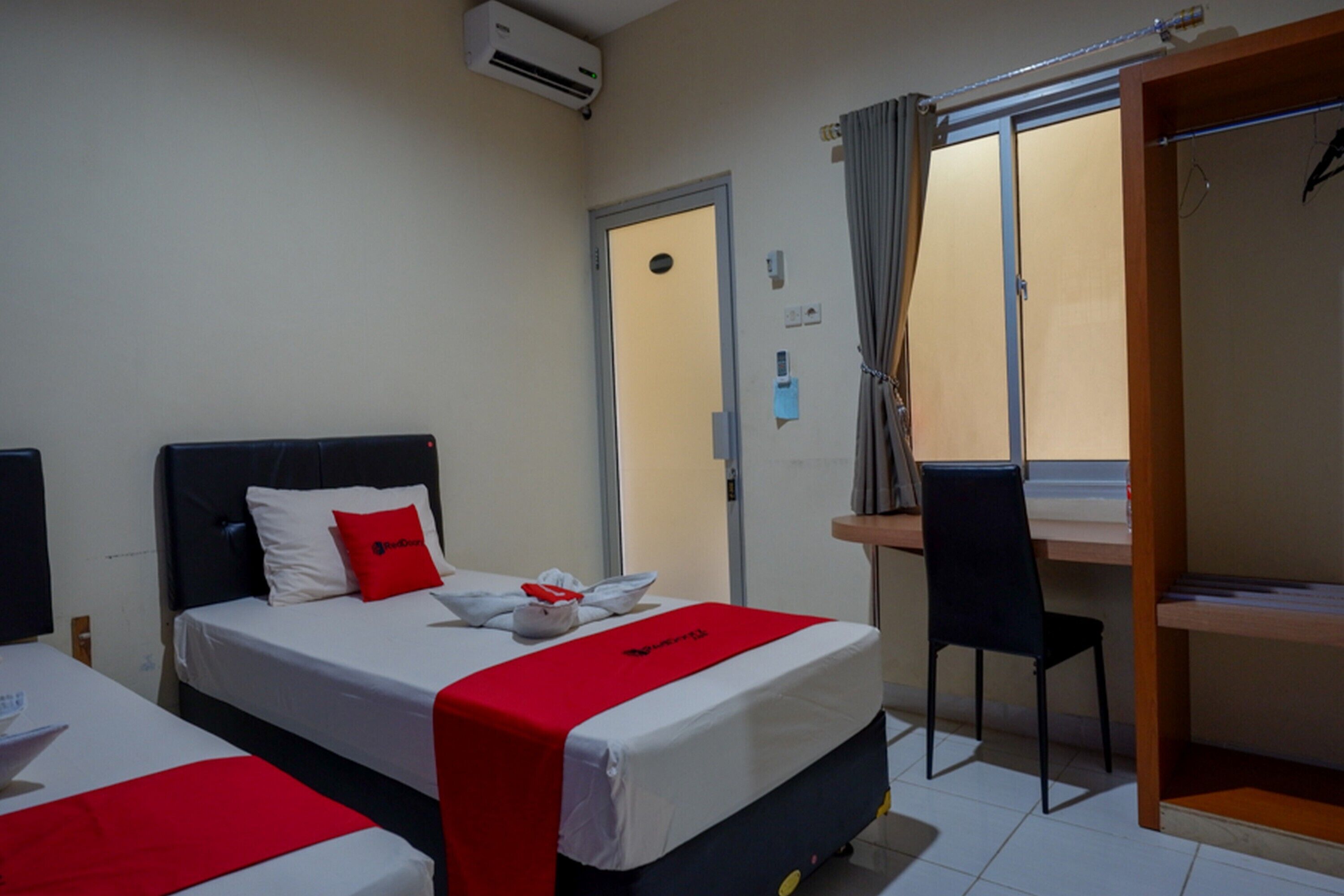 Urbanview Hotel Double Tree Purwokerto by RedDoorz