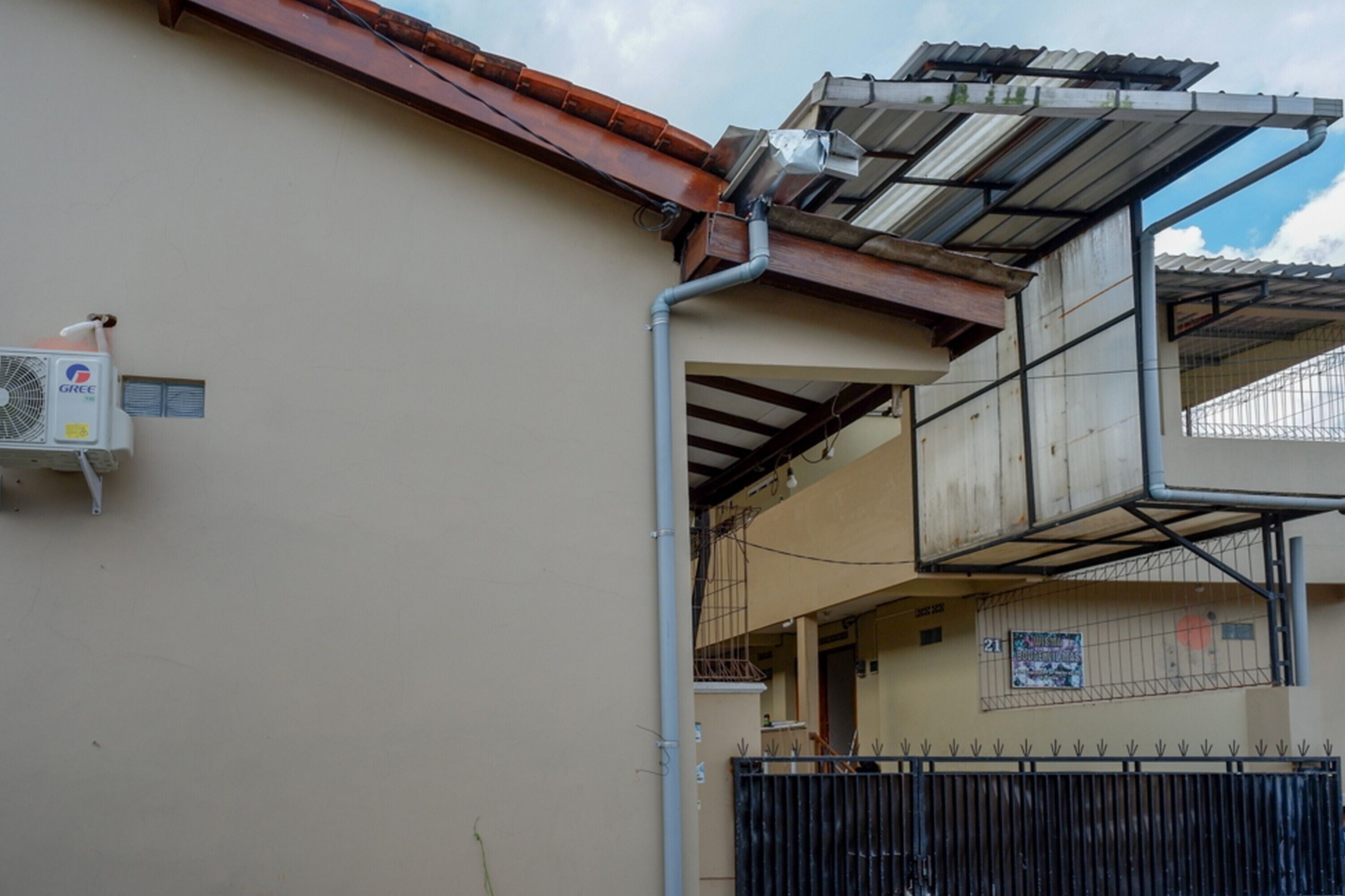 Wisma Bougenuil Mas By RedDoorz