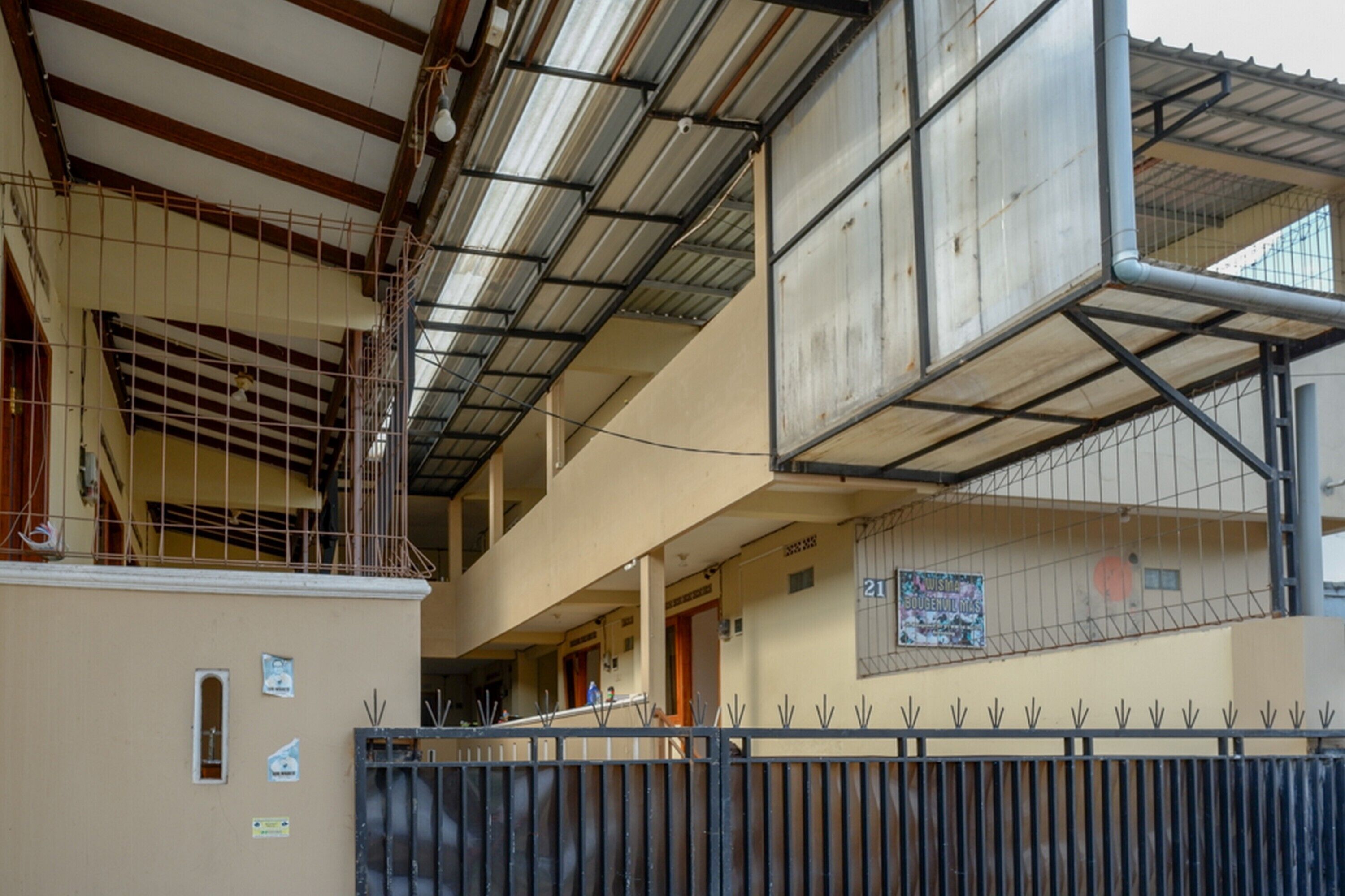 Wisma Bougenuil Mas By RedDoorz