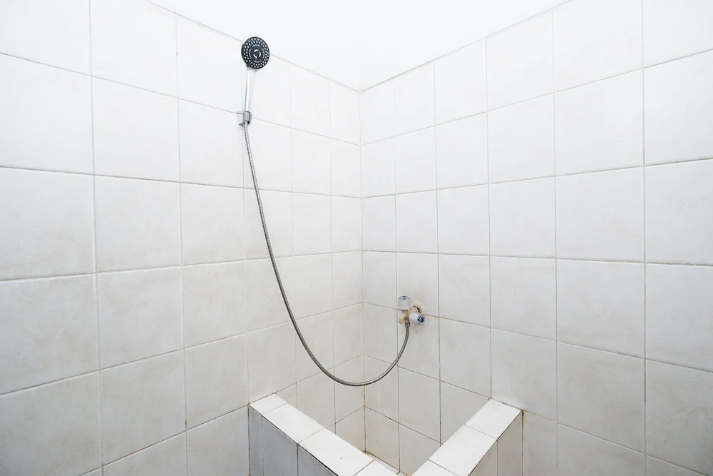 Hotel Saudara by OYO Rooms