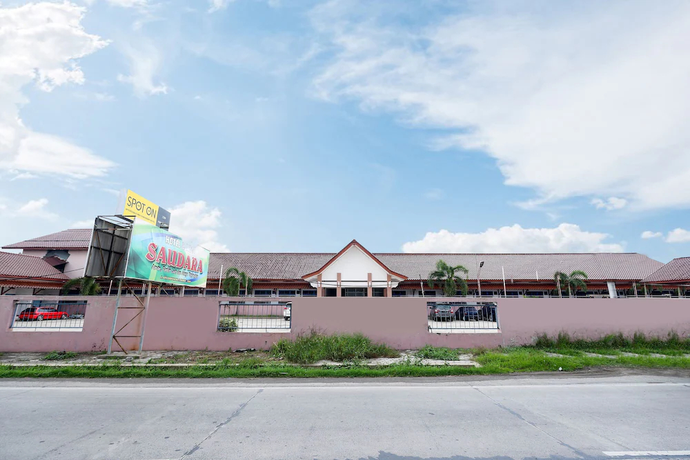Hotel Saudara by OYO Rooms