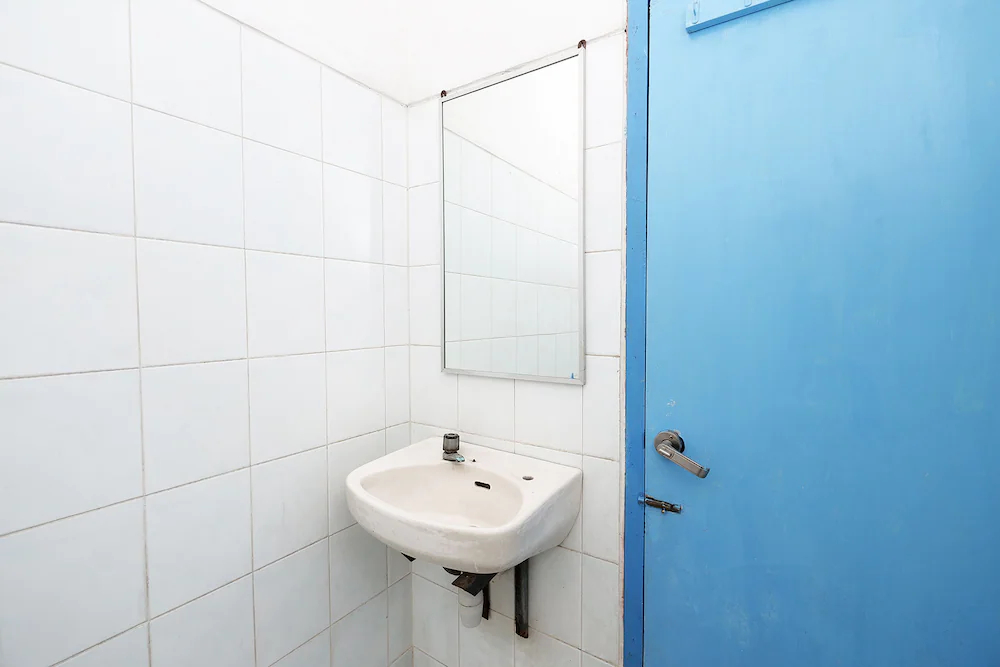 Hotel Saudara by OYO Rooms