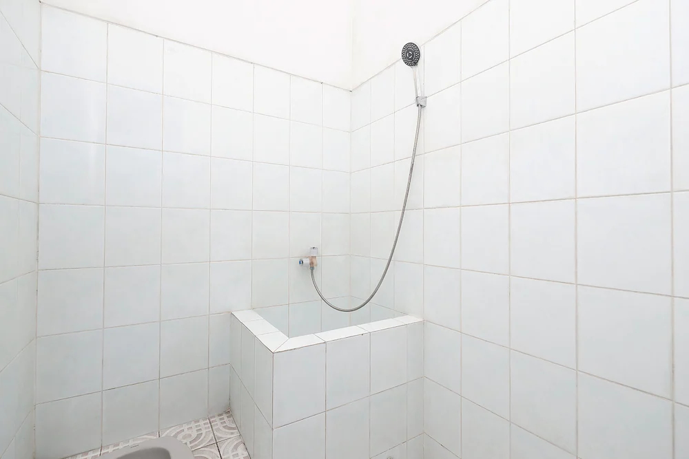 Hotel Saudara by OYO Rooms