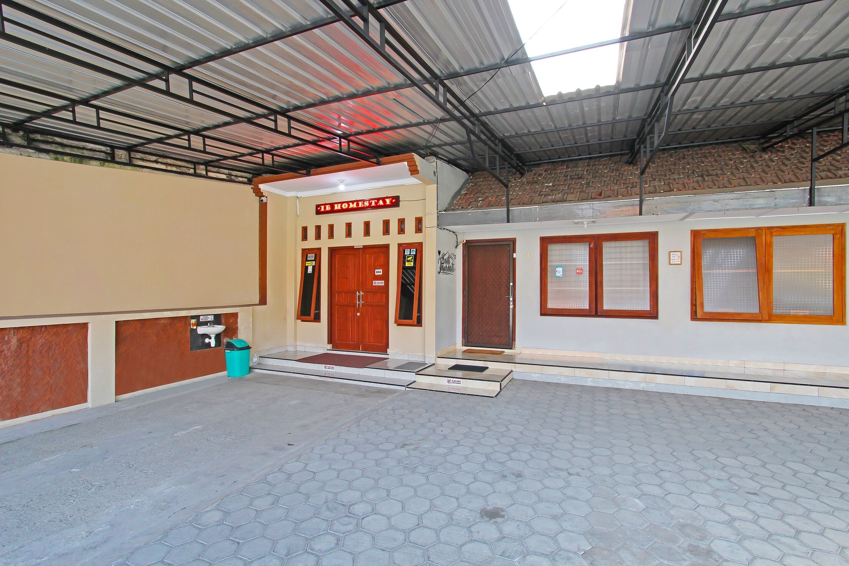 Ib Homestay Syariah by OYO