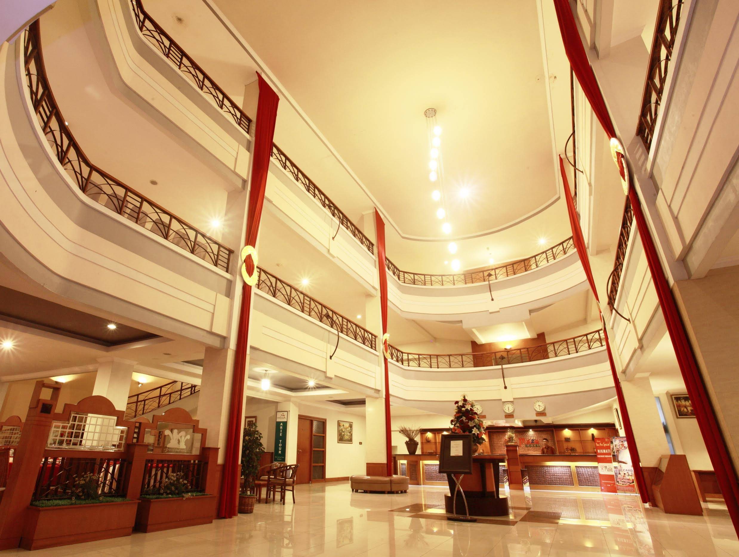 Horison Plaza Tegal