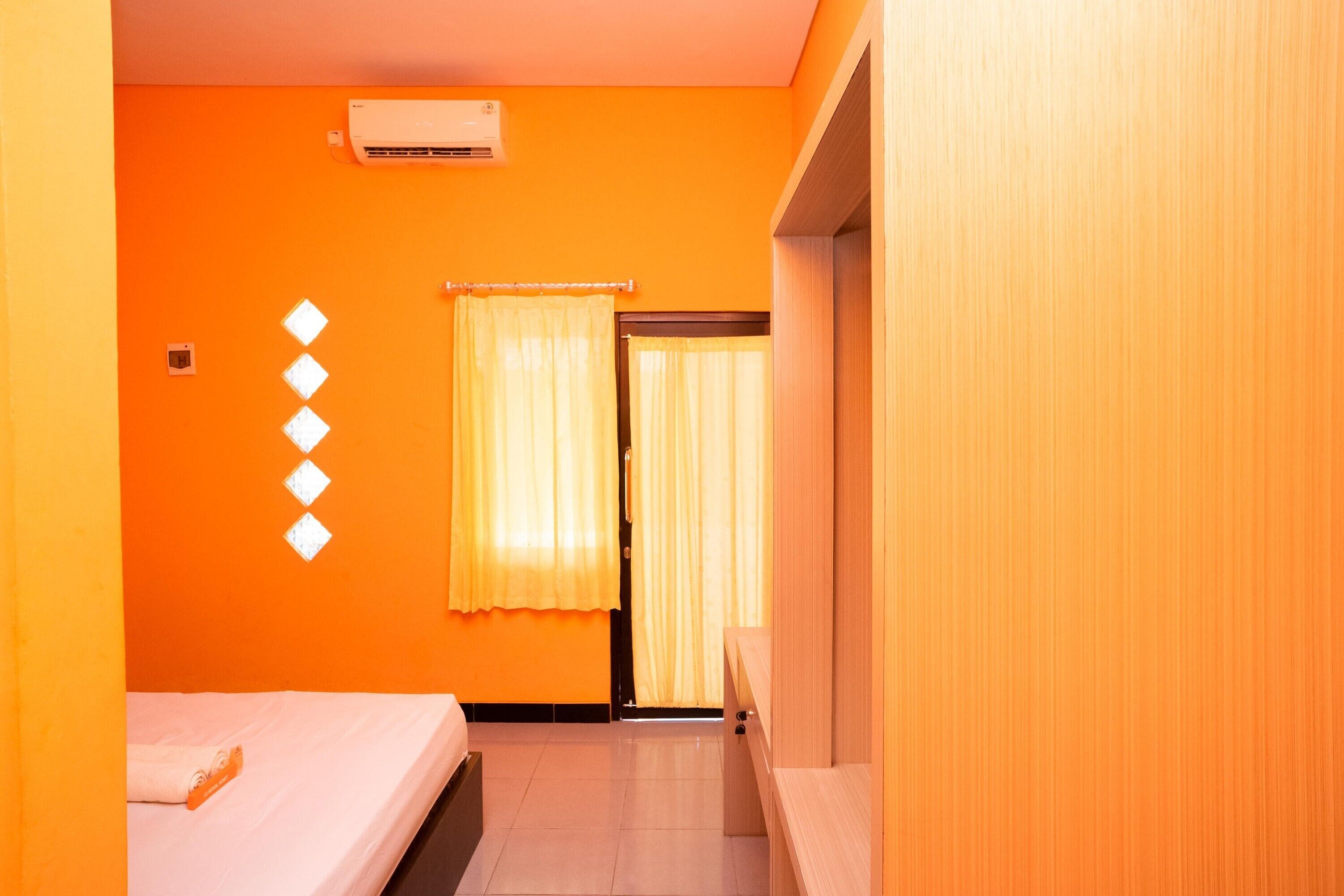 Sitiinggil Guesthouse by RedDoorz