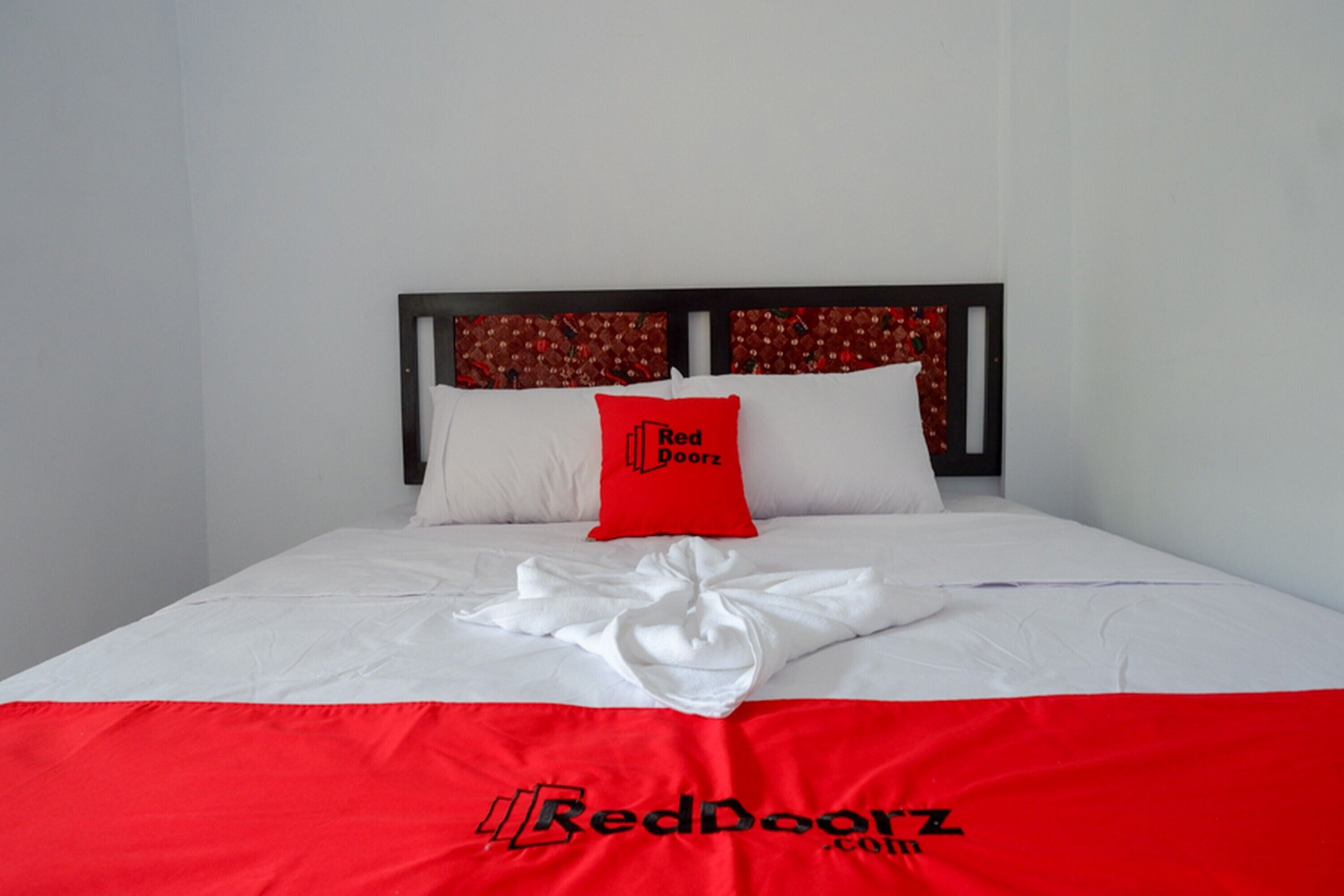 Capital O 92929 Hotel New Tirta Kencana Syariah