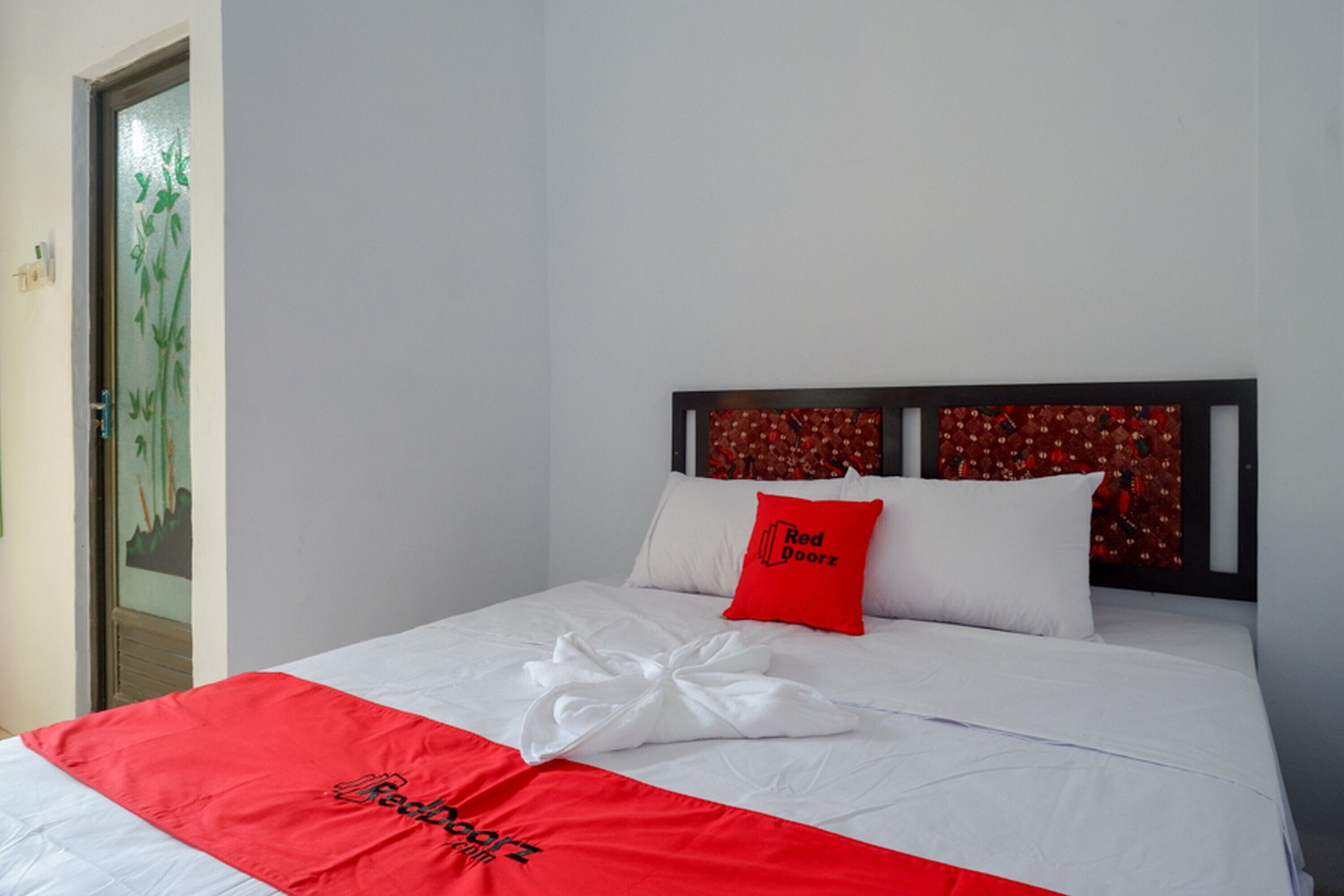 Capital O 92929 Hotel New Tirta Kencana Syariah