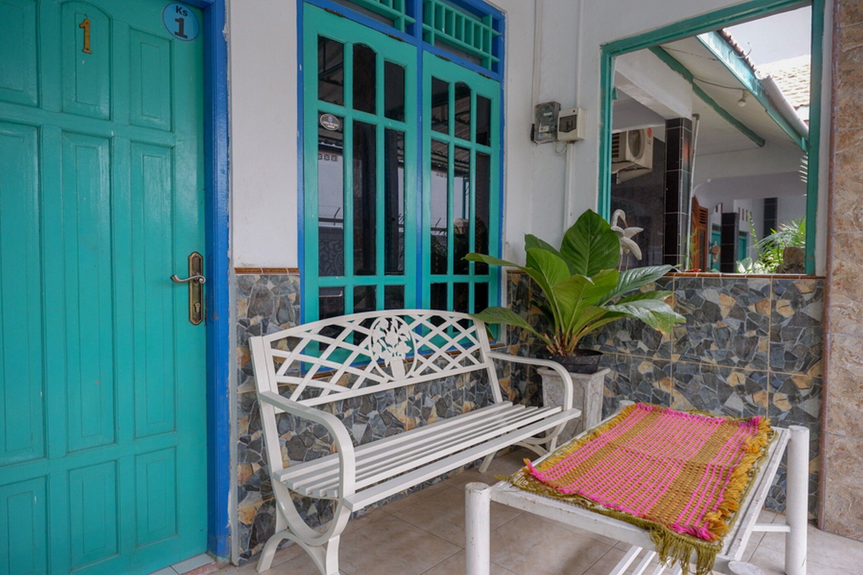 Capital O 92929 Hotel New Tirta Kencana Syariah