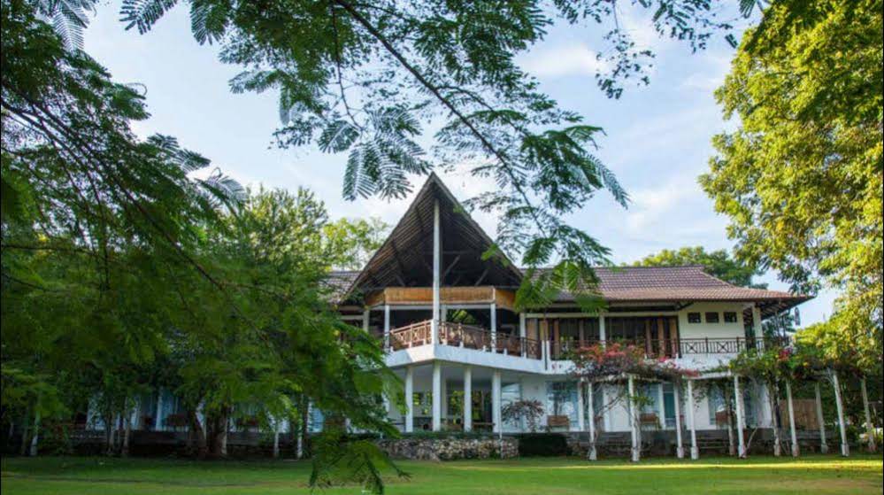 Bajo Komodo Eco Lodge