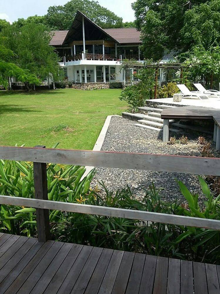 Bajo Komodo Eco Lodge