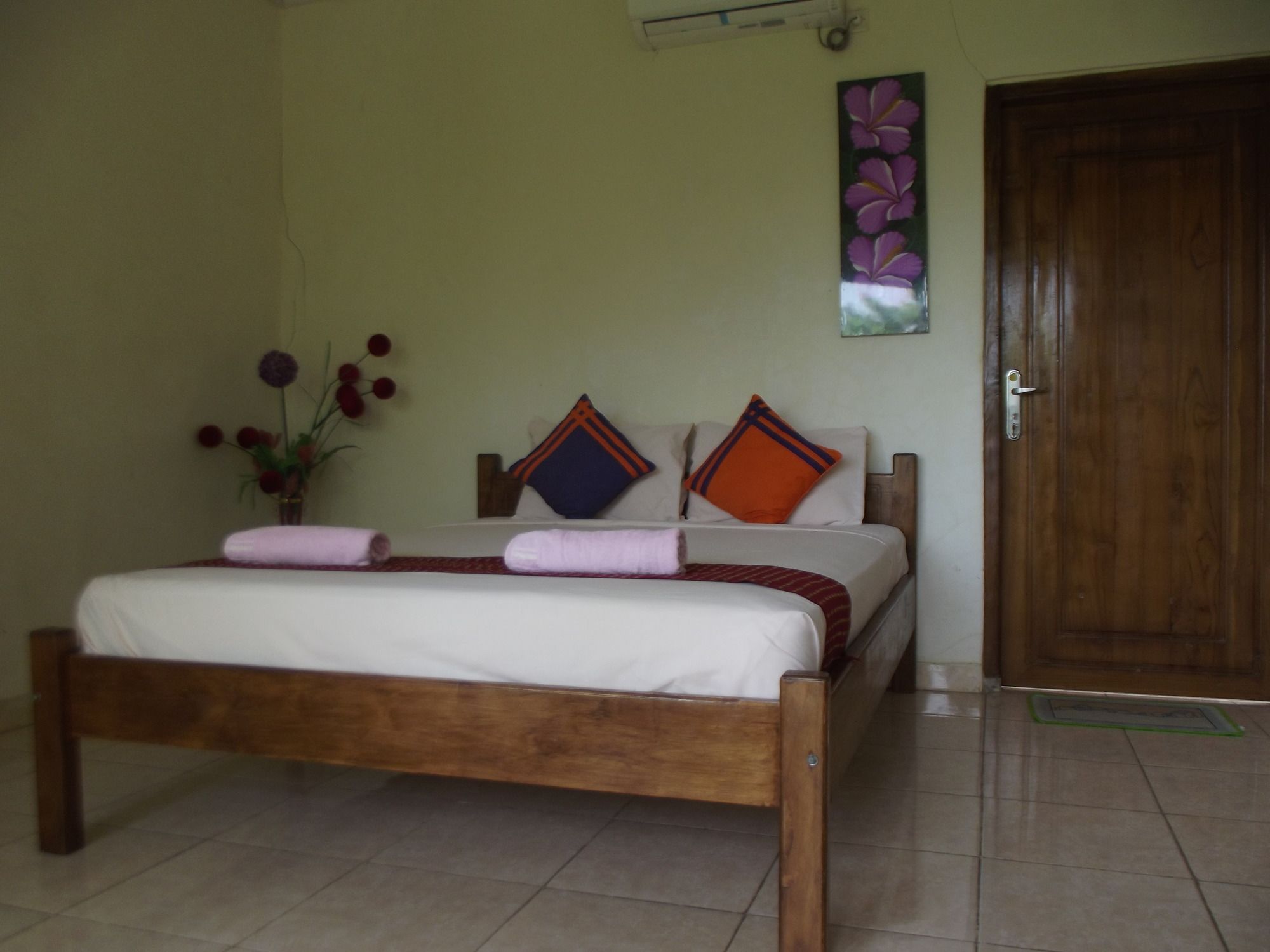 CF Komodo Hotel