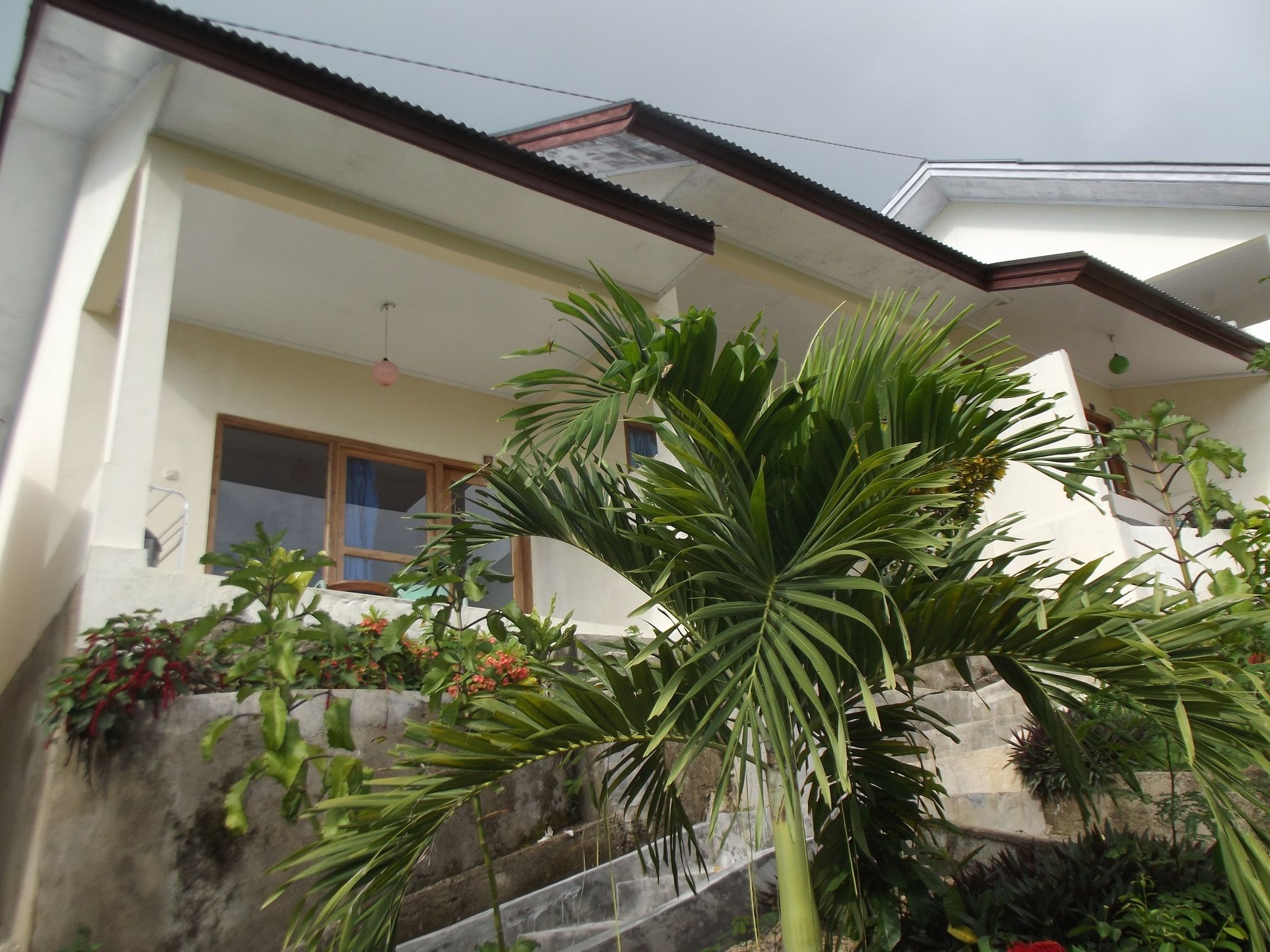 CF Komodo Hotel
