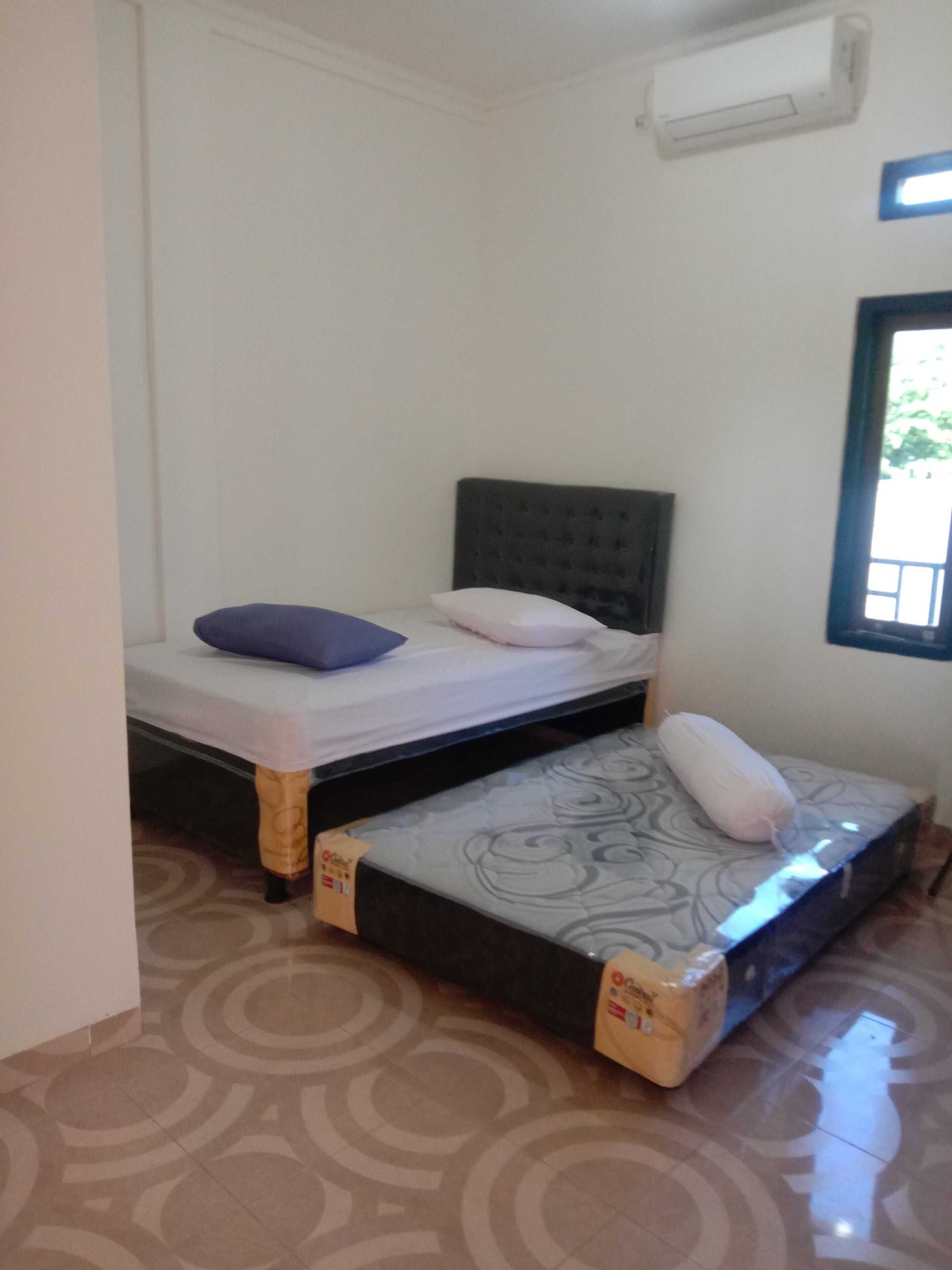 EXPRESS O Home Stay Dan Sewa Mobil Jhon's Family