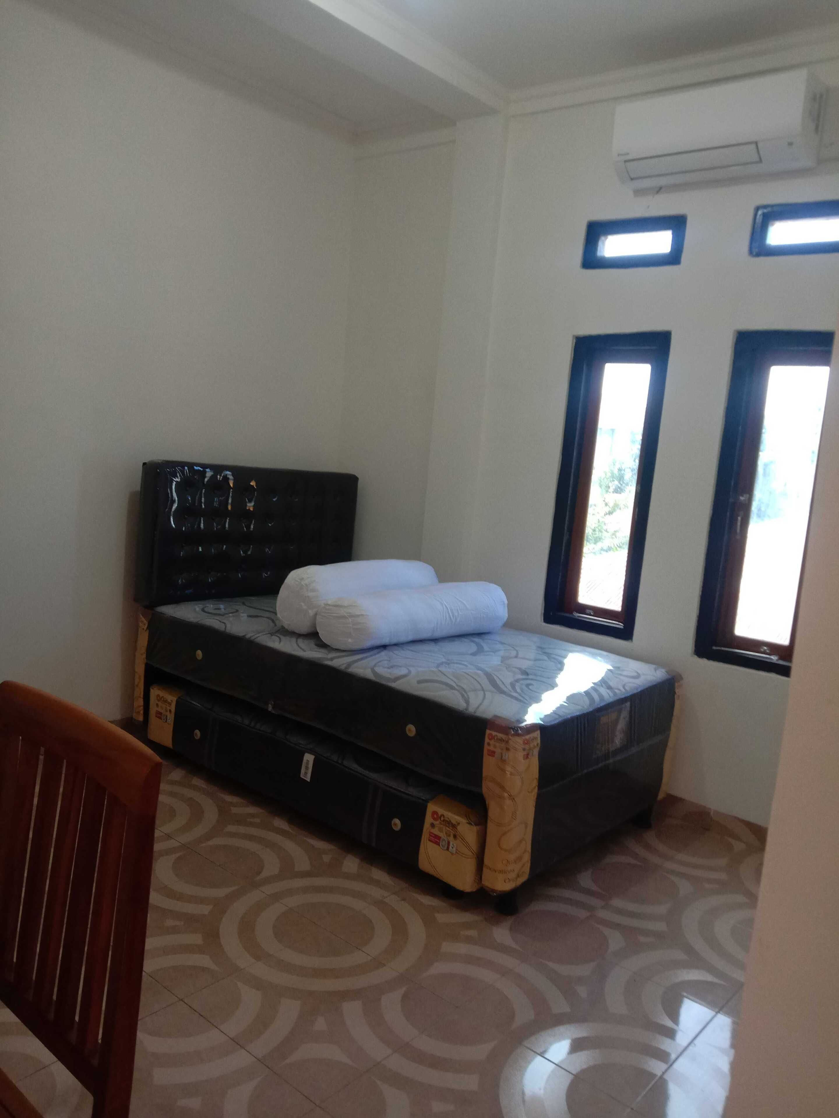 EXPRESS O Home Stay Dan Sewa Mobil Jhon's Family