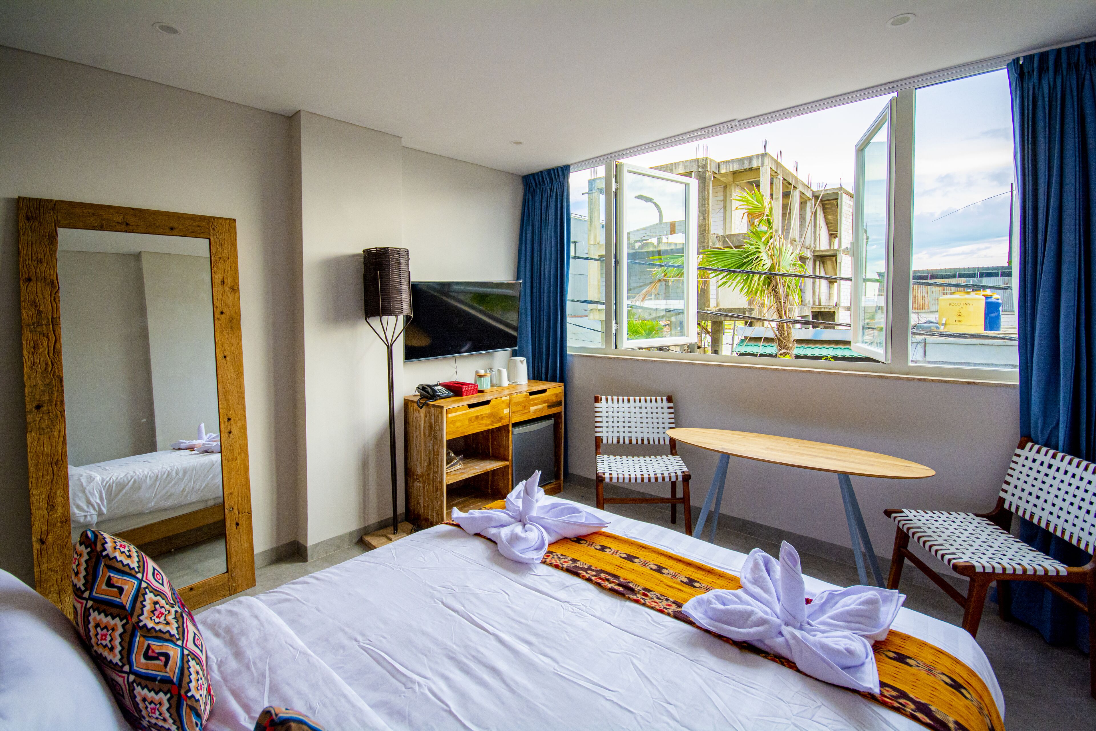 Harbour Komodo Hotel