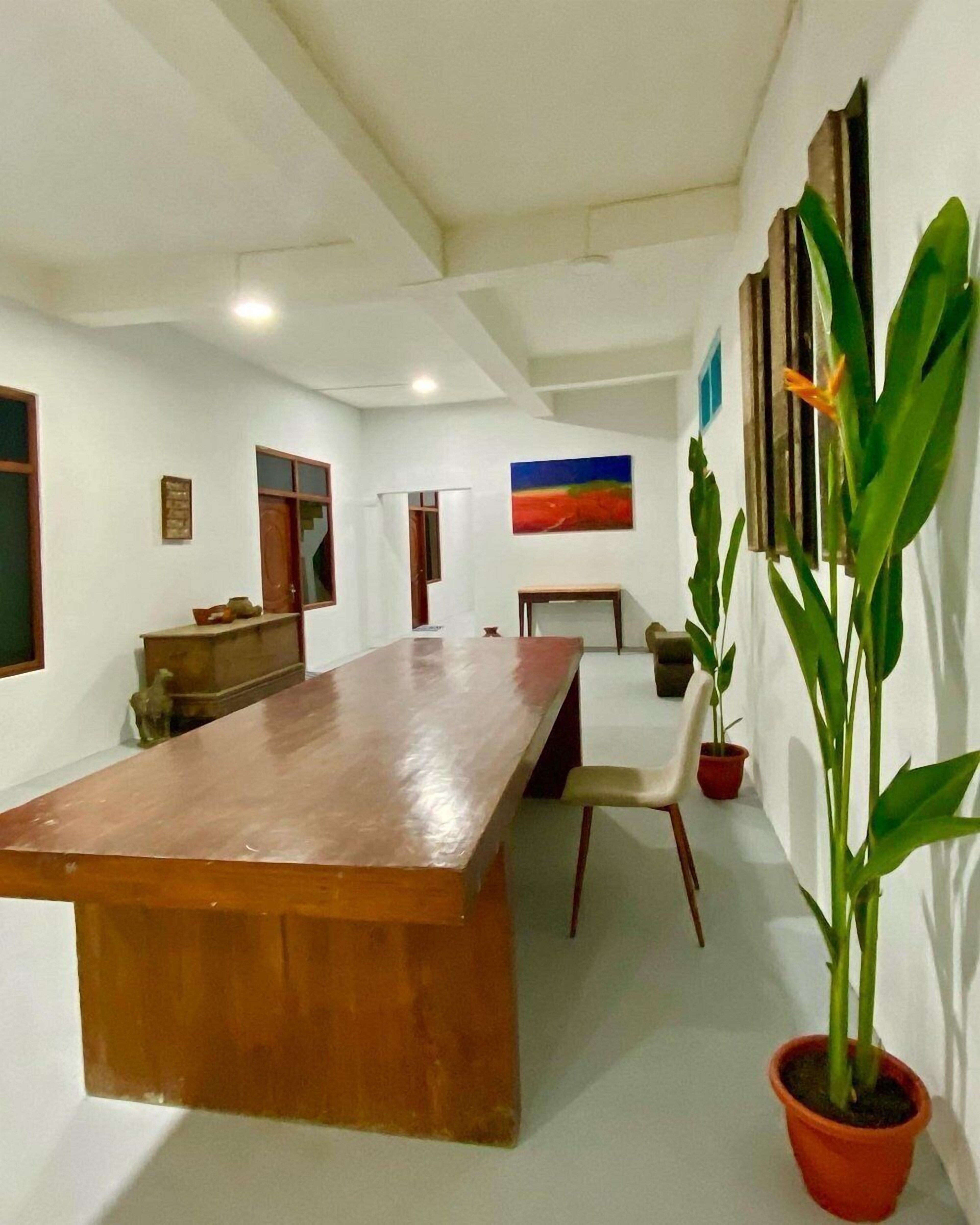 Komodo Indah Hotel