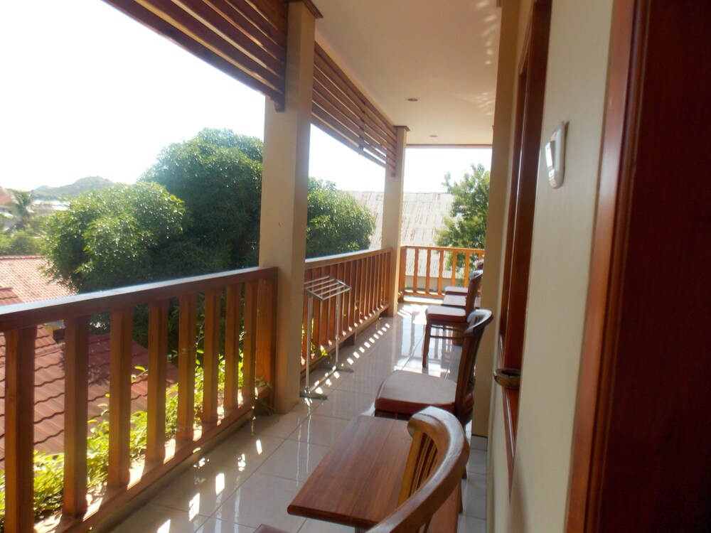 Komodo Lodge