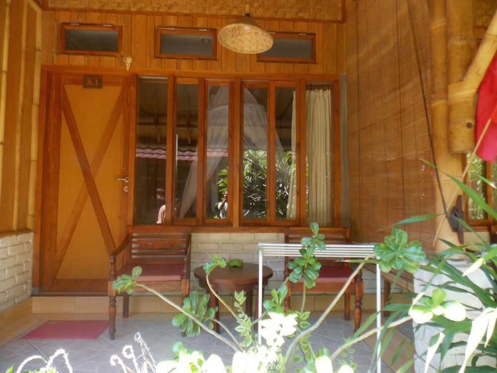 Komodo Lodge