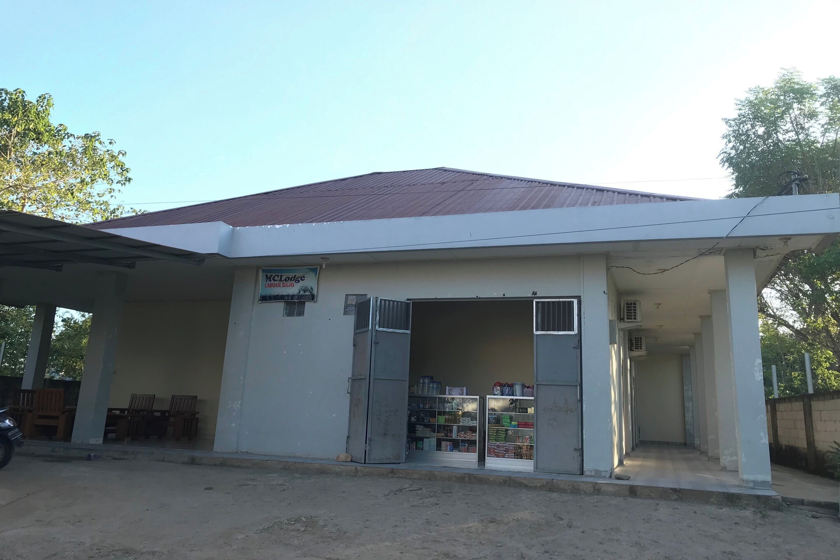 Penginapan Mc Lodge By OYO