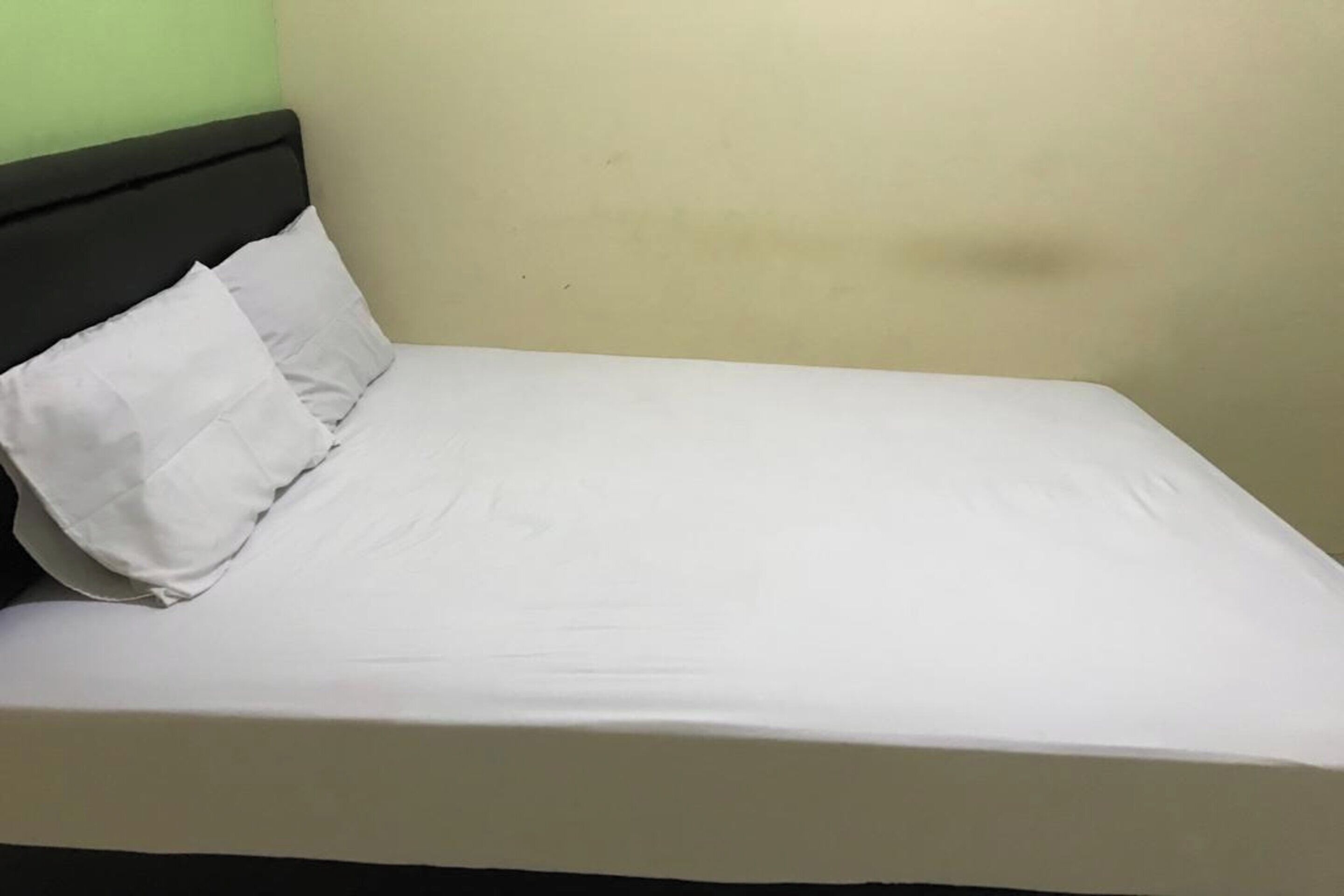 Penginapan Mc Lodge By OYO
