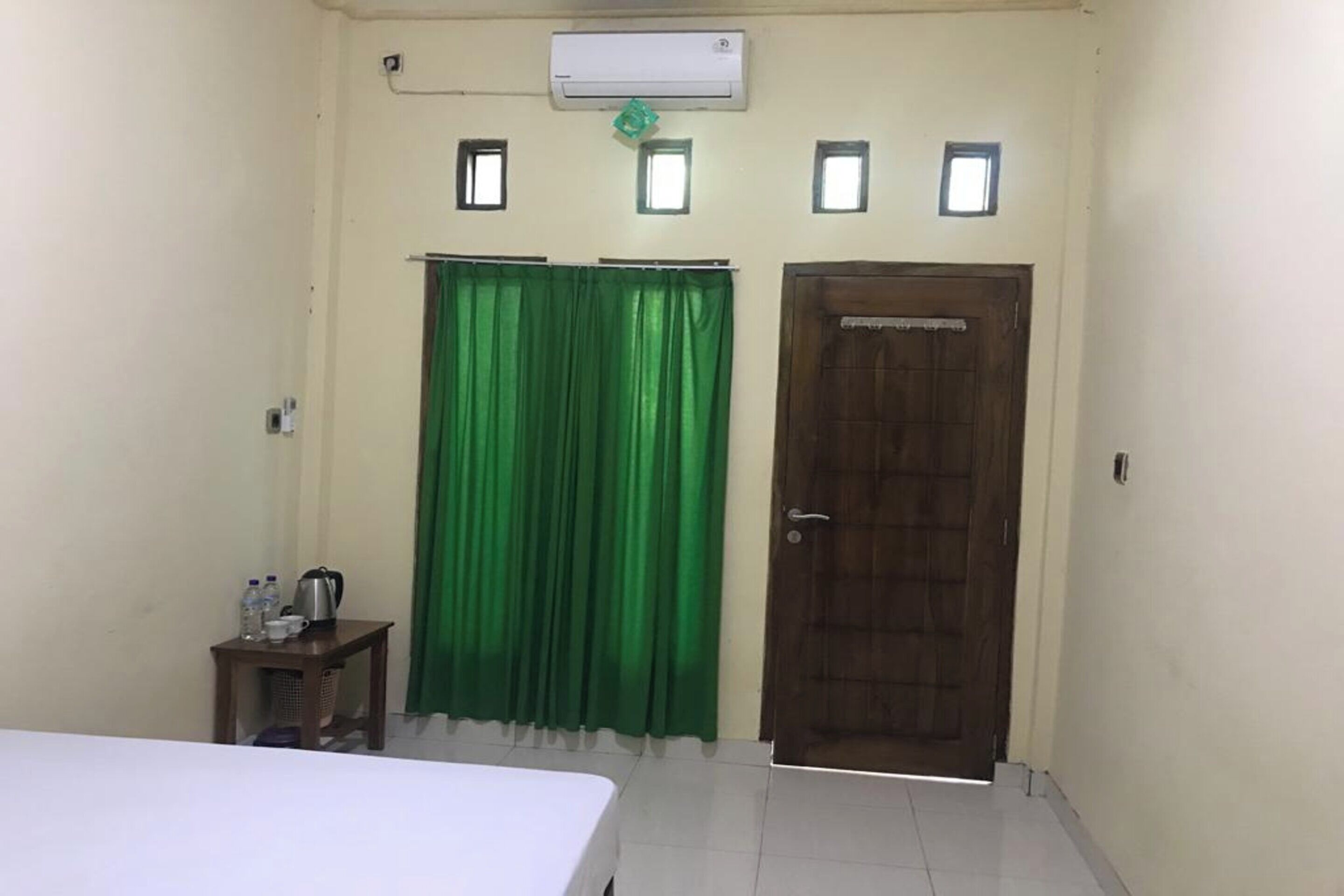 Penginapan Mc Lodge By OYO