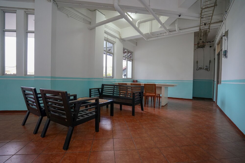 Bravo Residence by OYO Rooms