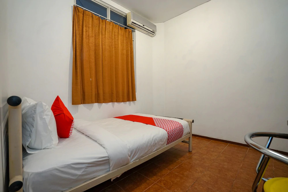 Bravo Residence by OYO Rooms