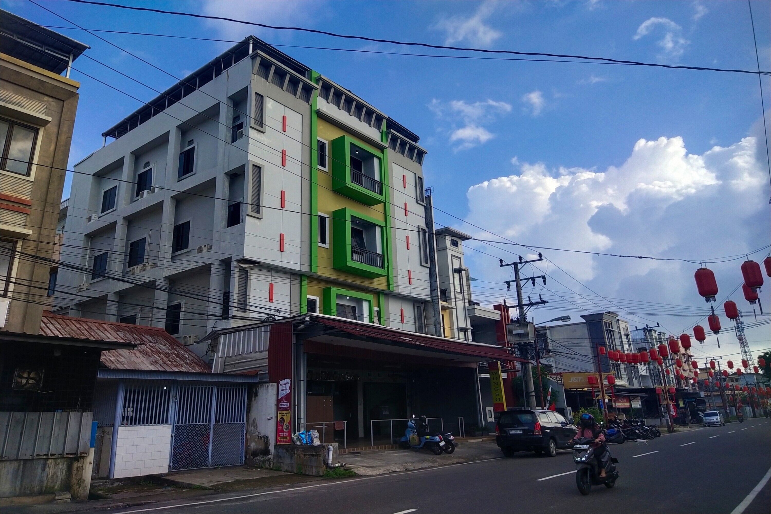 Capital O 93589 Hotel Wongso Syariah