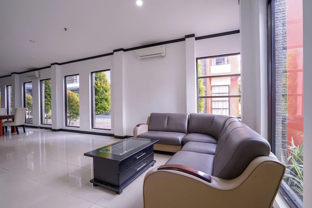 Grand Mutiara Hotel by OYO Rooms