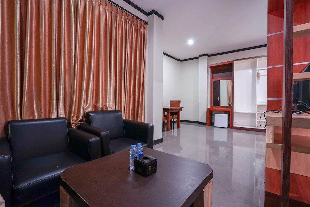 Grand Mutiara Hotel by OYO Rooms