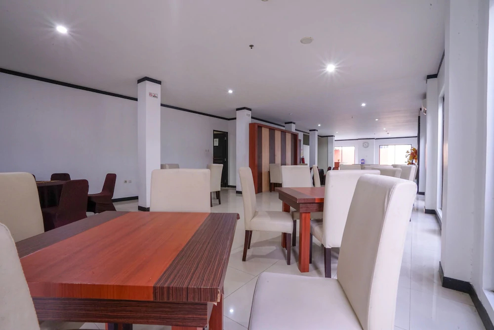 Grand Mutiara Hotel by OYO Rooms