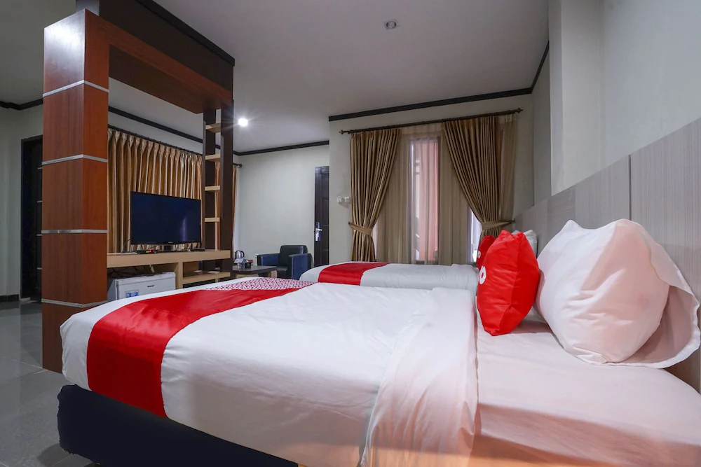 Grand Mutiara Hotel by OYO Rooms