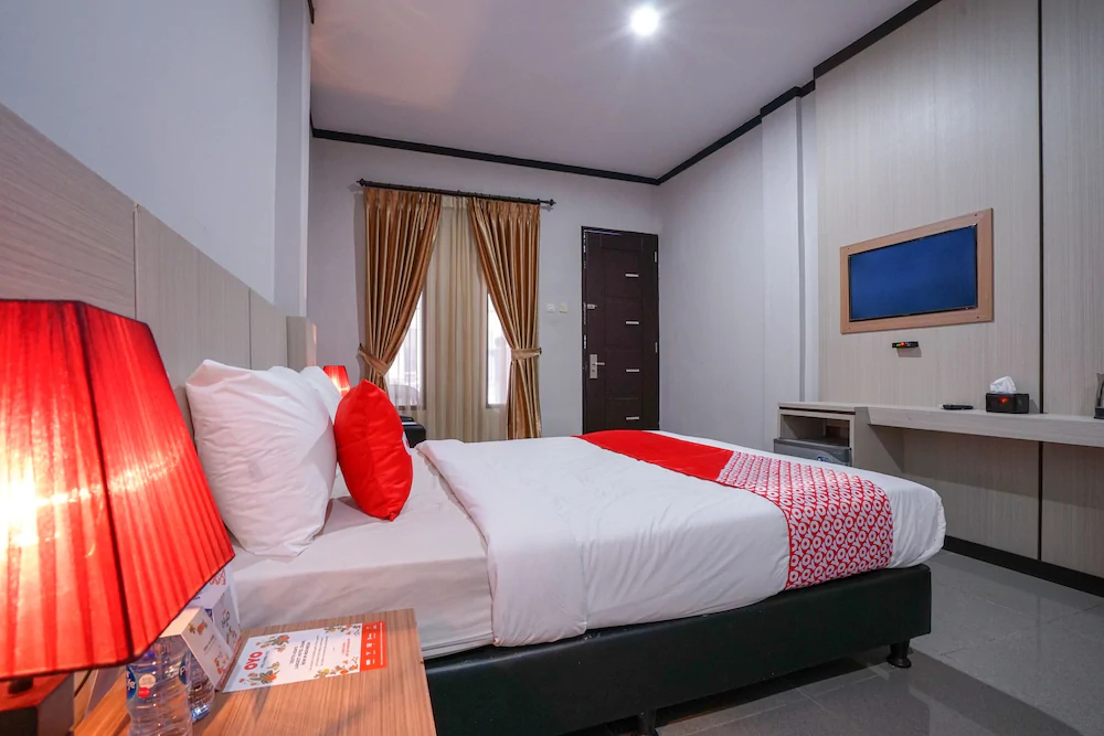 Grand Mutiara Hotel by OYO Rooms