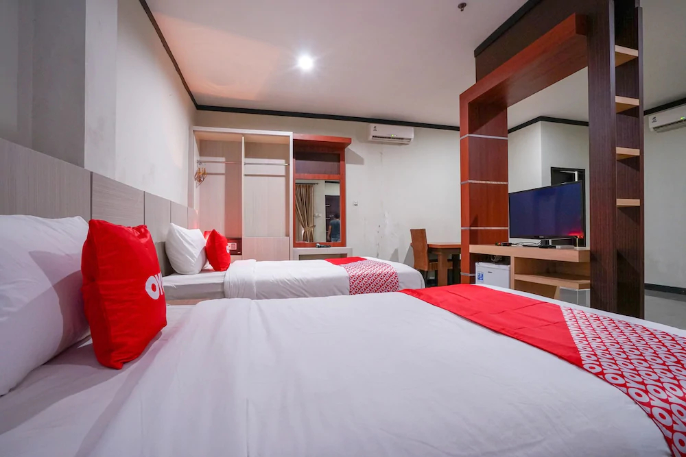 Grand Mutiara Hotel by OYO Rooms